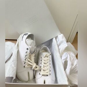 Maison Margiela White Tabi Sneakers NEW 🎊| EU 39 / US 9